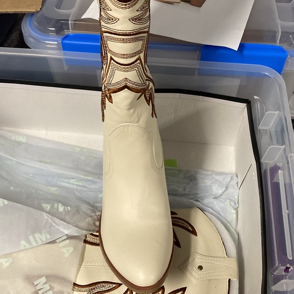 🎉New Years Sale🎉MIA Taley Tall WesternBoots NIBNWTSize 9 Embroidered FauxLeather - Picture 5 of 14